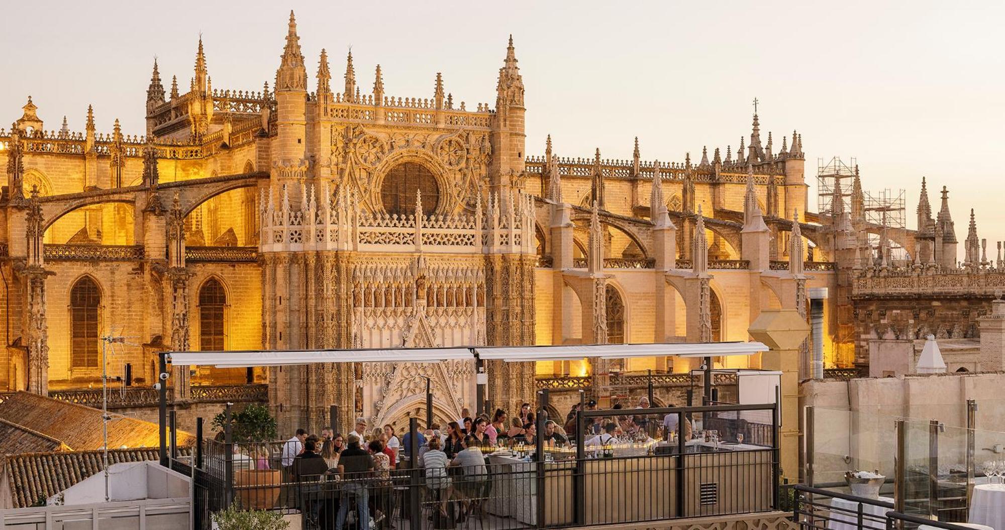อีเอ็มอี คาเตดราล เมร์เซร์ Hotel เซบีญา ภายนอก รูปภาพ Sevilla