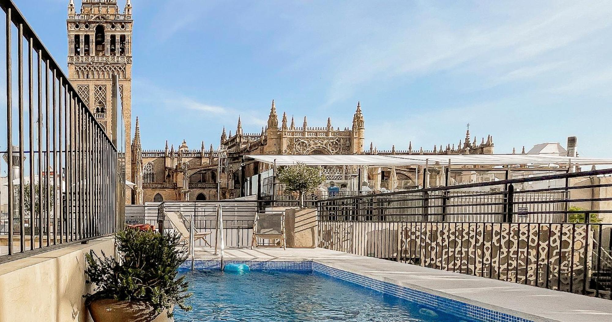 อีเอ็มอี คาเตดราล เมร์เซร์ Hotel เซบีญา ภายนอก รูปภาพ The Roman Baths of Córdoba