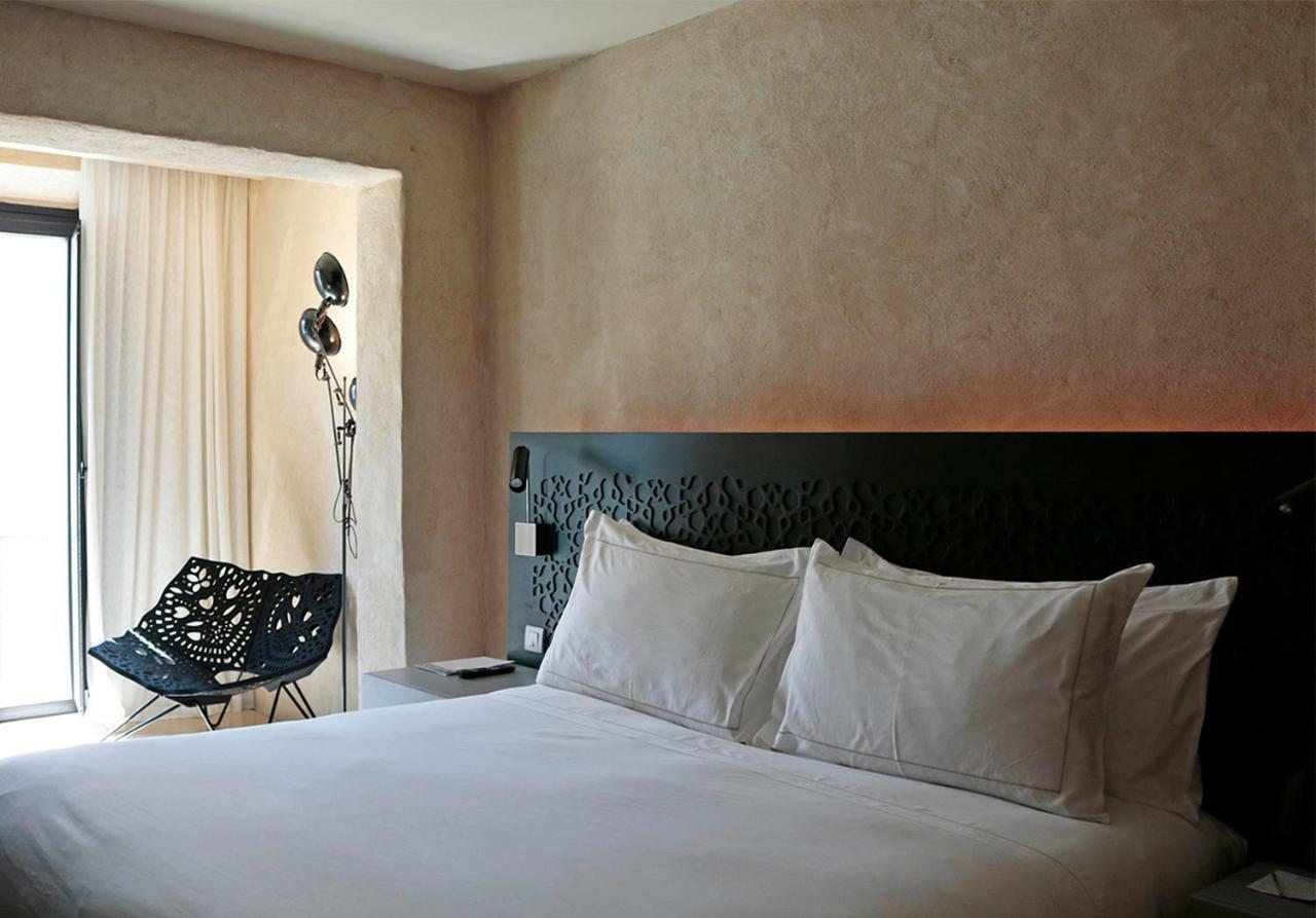 อีเอ็มอี คาเตดราล เมร์เซร์ Hotel เซบีญา ภายนอก รูปภาพ A room at the hotel